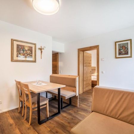 Parigger Apt Lavendel Racines Exterior foto